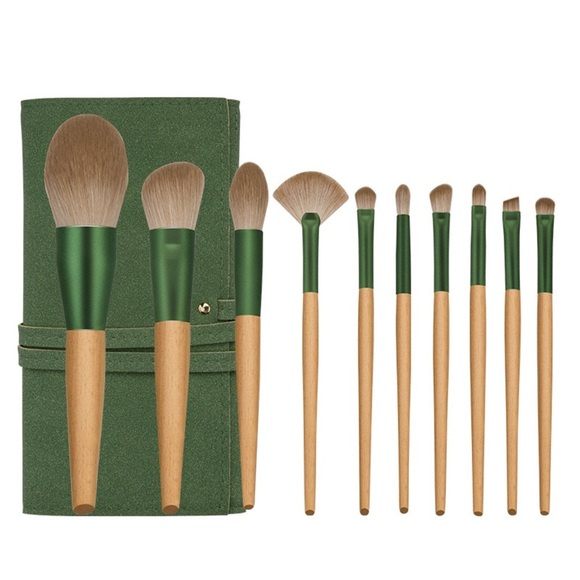 10 Cheongna Makeup Brush Pack - Picture 2 of 6